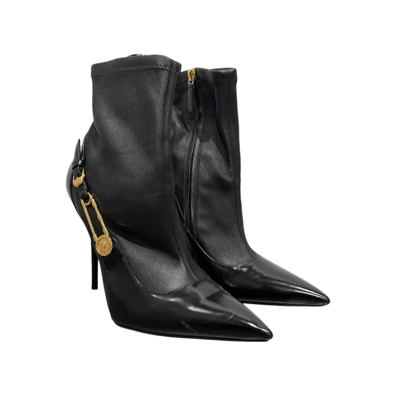 Early Bird Offer VERSACE/Ankle Boots/EU 39/Leather/BLK/Medusa Safety Pin