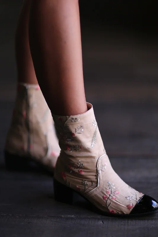 Unleash Your Trend Driven Style EMBROIDERED BOOTS ESTHER