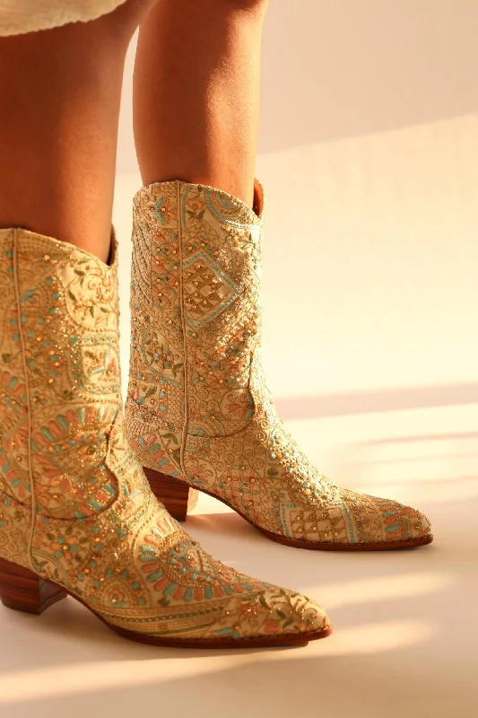 Modern Chic Discounts FLOWER SILK EMBROIDERED WESTERN BOOTS EMMAMIL