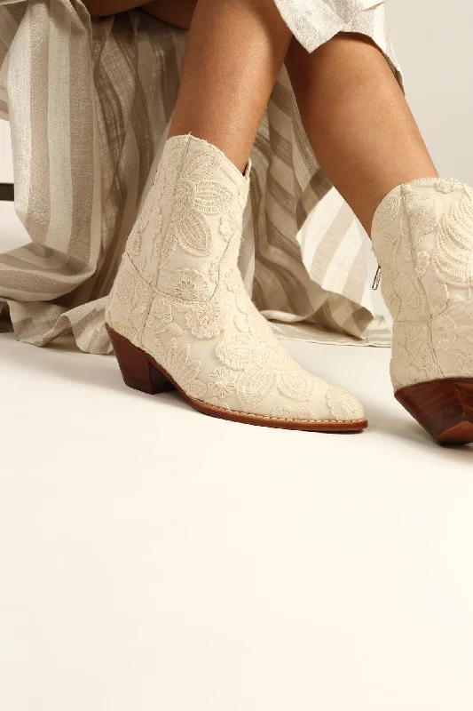 Classic Elegance Sales SHORT CREAM ACE EMBROIDERED BOOTS NADY